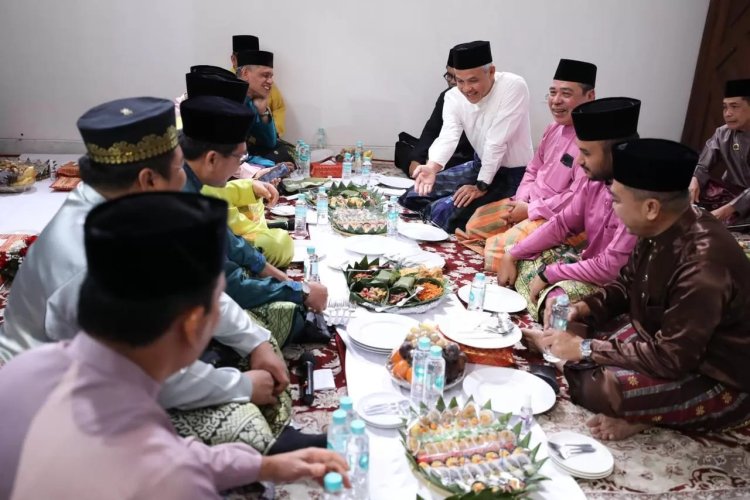 LAMR Bantah Beri Gelar Adat ke Ganjar Pranowo