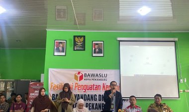 Bawaslu Pekanbaru Sosialisasi Kepemiluan Kepada Pemilih Disabilitas di SLB Negeri Pembina