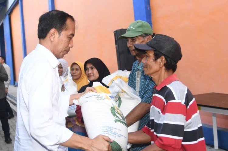 Stok Beras 2 Juta Ton, Pemerintah Perpanjang Pemberian Bantuan Sosial Beras Hingga Juni 2024