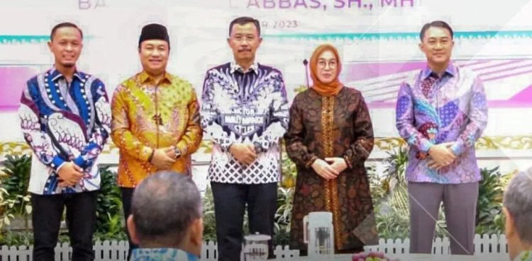 Pimpinan DPRD Provinsi Riau Hadiri Pisah Sambut dengan Kajati Provinsi Riau