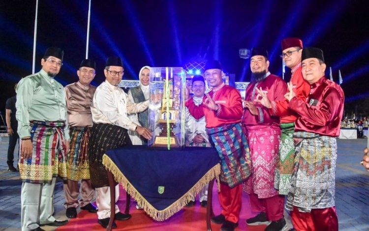 Bengkalis Juara Umum MTQ XLI Provinsi Riau dengan Nilai 82 Poin, Muhammad Firdaus Jadi Qori Terbaik