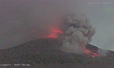 Gunung Merapi Kembali Muntahkan Awan Panas Guguran, Boyolali dan Magelang Hujan Abu