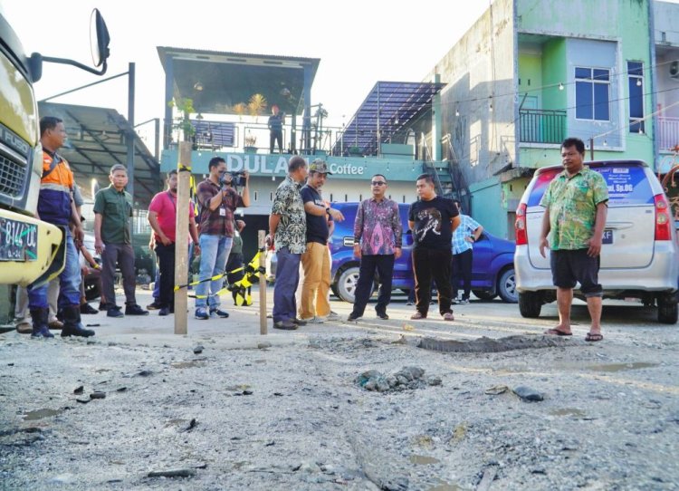 Jalan Suka Karya Desa Tarai Bangun Rusak, Pj Bupati Kampar Muhammad Firdaus Tinjau Perbaikan