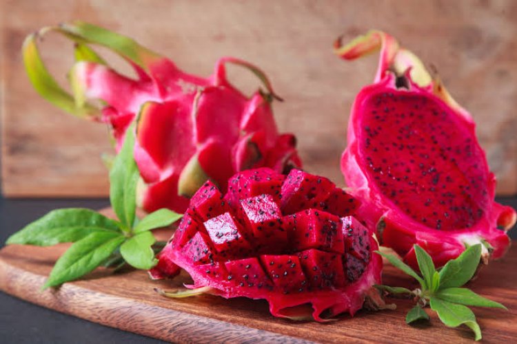 5 Manfaat Buah Naga untuk Ibu Hamil