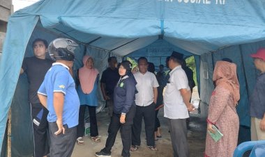 Pemko Pekanbaru Dirikan Empat Tenda Pengungsian untuk Korban Banjir, Salurkan Bantuan Makanan Siap Saji