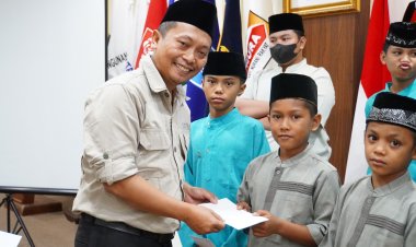KPU Riau Santuni Anak Yatim dan Doa Bersama 