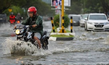 5 Tips Rawat Motor Saat Musim Hujan