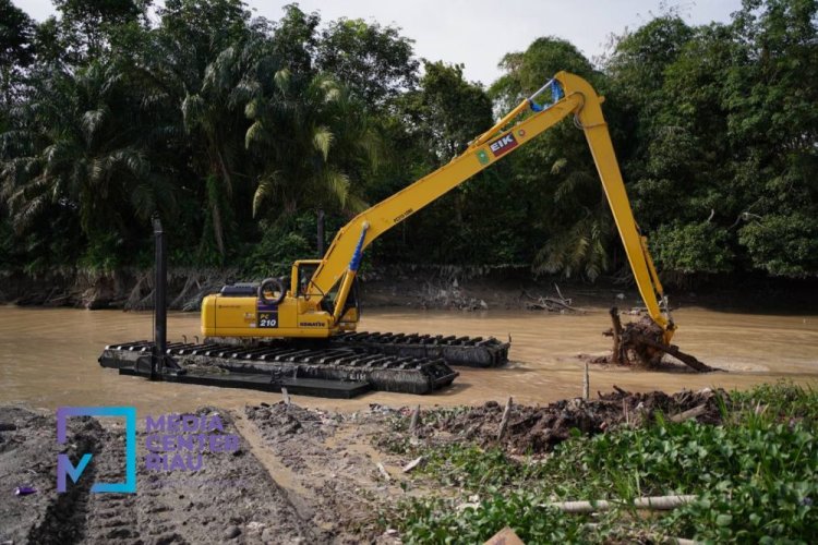 Dinas PUPR Pekanbaru Bersama BWSS III Lanjutkan Normalisasi Aliran Sungai Tahun Ini