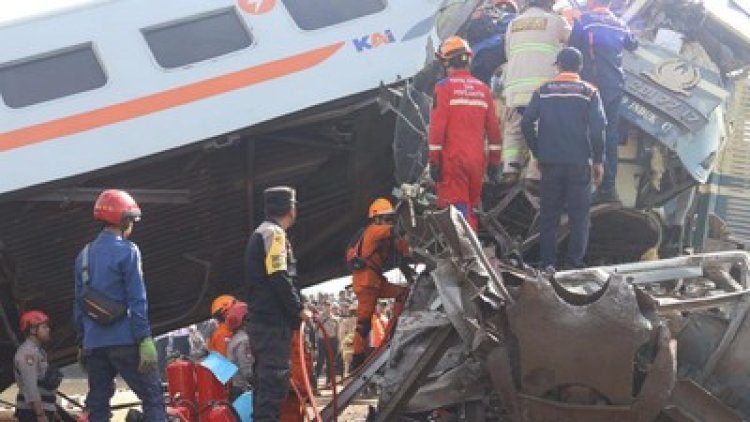 Kereta Bandung Raya Tabrakan dengan KA Turangga, Ini Kronologinya