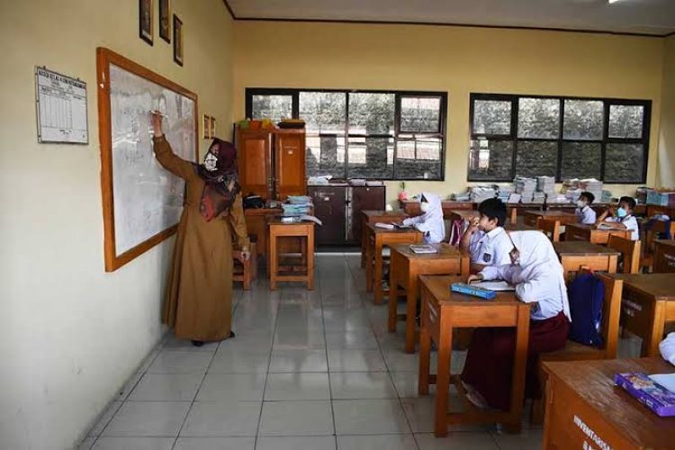 Tunjangan Sertifikasi Guru Didapat Jika Penuhi Syarat, Minimal 24 Jam dalam Sepekan
