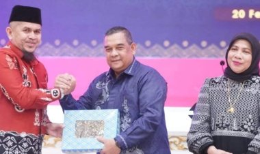 Staf Ahli Bupati Kampar Bidang Kemasyarakatan dan SDM Hadiri Purna Tugas Edy Natar Nasution Sebagai Guernur Riau