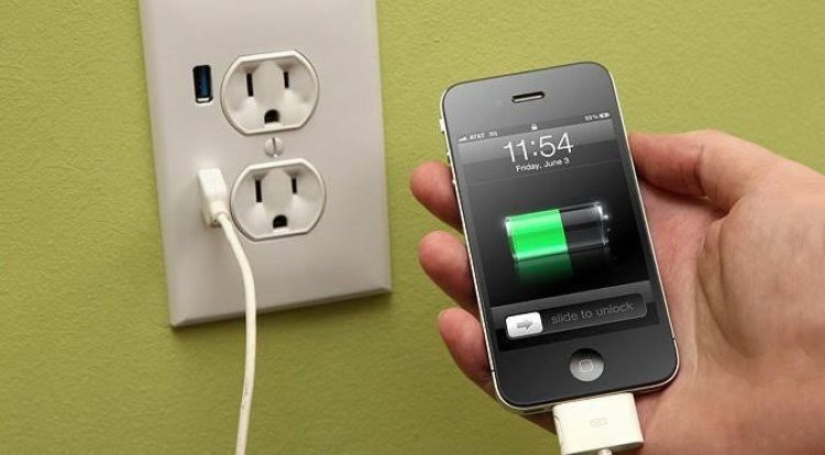 Kenali Lima Tanda Baterai iPhone Kamu Mulai Rusak