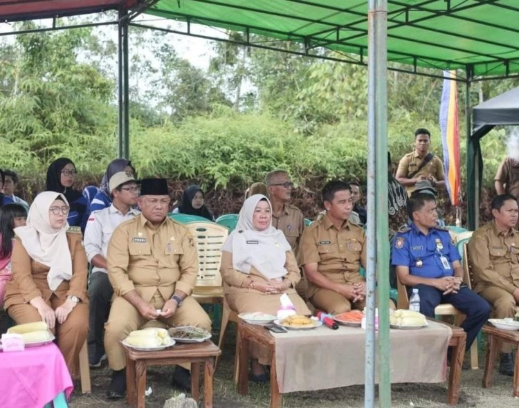 Kendalikan Inflasi, Pj Bupati Kampar Tanam Cabe Bersama Kelompok Tani Mulya Berkah Desa Ridan