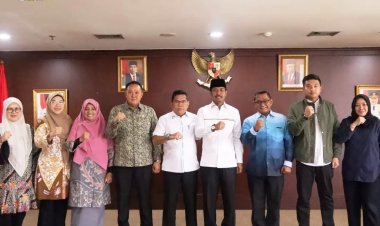 Gali Penanganan Kenaikan Bahan Sembako, Komisi II DPRD Provinsi Riau Kunjungan Observasi ke Disperindag Kepri