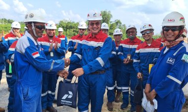 Tinjau Pekerja di Lapangan Saat Ramadan, Dirut PHR Pesan Jaga Keselamatan