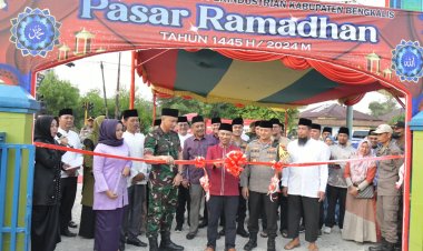 Wabup Bengkalis Resmikan Pasar Ramadhan 1445 H