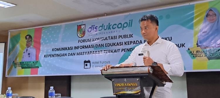 Dihadiri 50 Peserta Mahasiswa Unilak dan UIR, Disdukcapil Pekanbaru Sosialisasi di FKPKIE