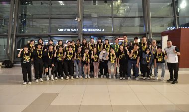 Kemenpora Sambut Tim Bola Voli JungKwanJang Red Sparks Asal Korea Selatan