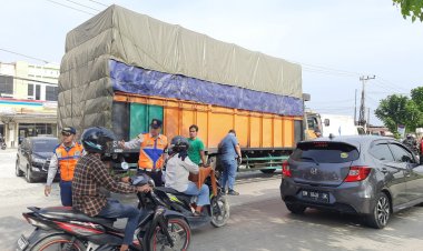 Truk Tonase Besar Hanya Boleh Melintas di Dalam Kota Pekanbaru Pukul 22.00 hingga 05.00 WIB