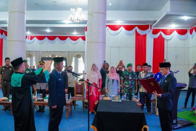 Lantik Ahmad Yuzar Jadi Pj Sekda Kampar, Ini Pesan Pj Bupati Kampar Hambali