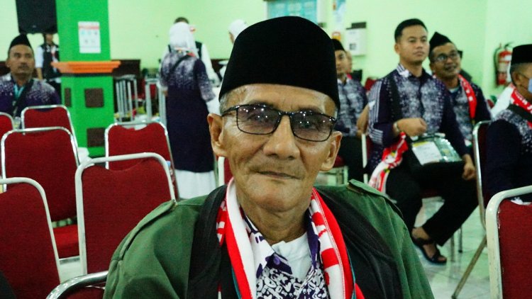 Kakek Rohmat Berhasil Naik Haji dari Jualan Cabai dan Terasi, Sisihkan Pendapatan Sejak 1997