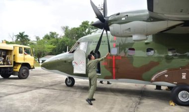 Tabur 1.600 Kg Garam di Langit Riau, Pesawat Casa TNI AU Lakukan Hujan Buatan di Empat Daerah