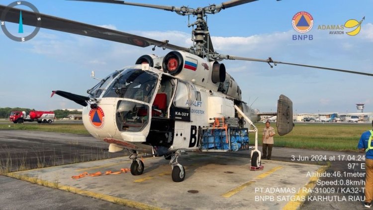 BNPB Kirim Helikopter Water Bombing untuk Atasi Karhutla di Riau