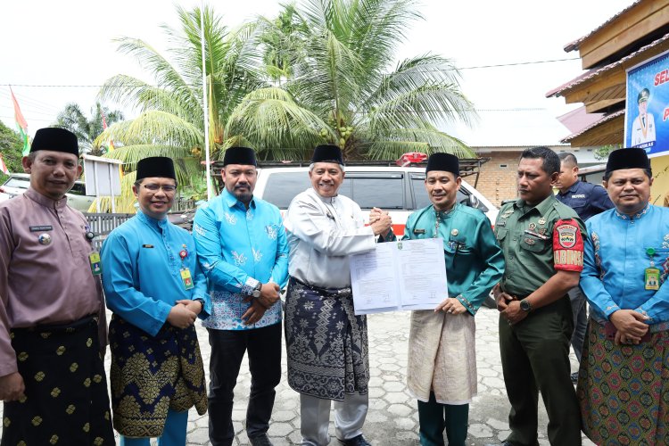 Kampung Jauh Dari Puskesmas di Siak Dapat Bantuan Ambulans