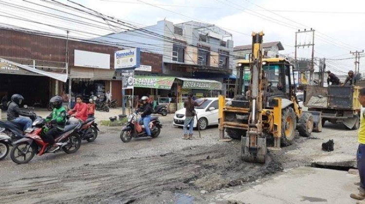 11 Jalan Provinsi di Pekanbaru Sudah Diperbaiki, 5 Ruas Sedang Proses