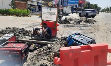 Timbunan Bekas Galian Pipa PDAM Asal-asalan di Badan Jalan, Sekdako Pekanbaru: Jangan Asal Timbun