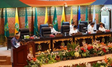 Pj Gubri SF Hariyanto Sampaikan Capaian Ekonomi dan Penurunan Stunting saat Rapat Paripurna HUT ke-67 Provinsi Riau