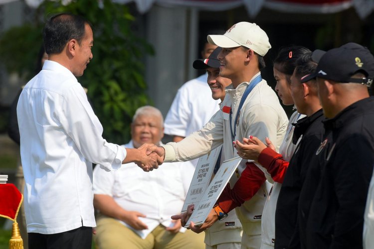 Atlet Indonesia Peraih Medali Emas Olimpiade Paris 2024 Terima Bonus Rp6 Miliar