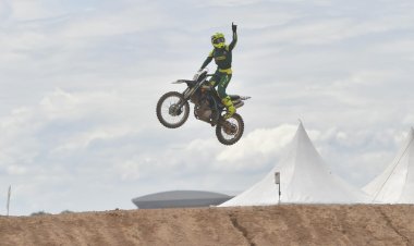 PON XXI Aceh-Sumut 2024, Pembalap Jawa Timur M Zidane Raih Emas Cabor Grass Track