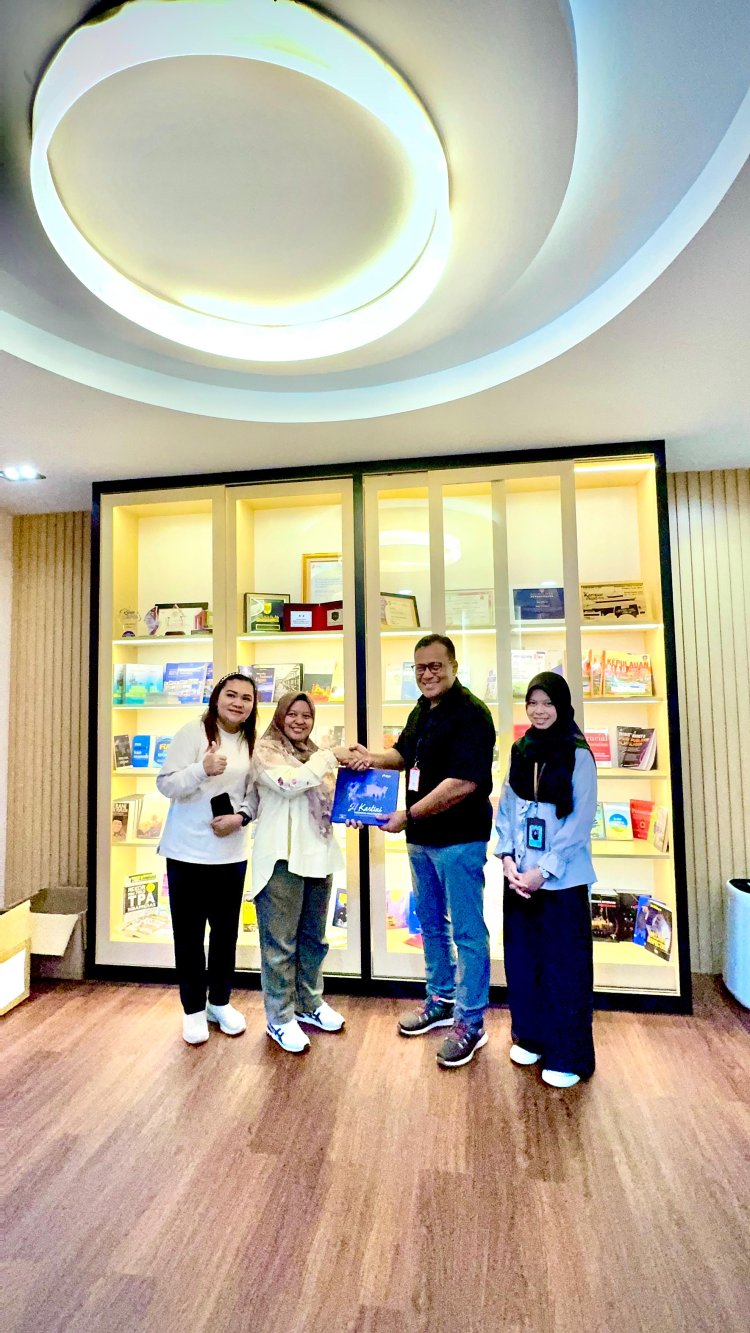 PHR Rayakan Hari Kunjung Perpustakaan, Sumbangkan Buku Kartini Hulu Migas ke Perpustakaan SKK Migas