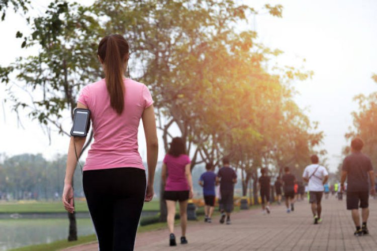 Berapa Waktu Ideal Jalan Kaki Setiap Hari untuk Kesehatan? Ini Kata Ahli