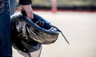 5 Cara Mencegah Bau Apek pada Helm dengan Mudah