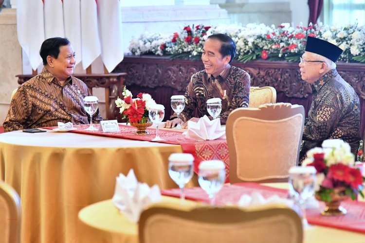 Makan Siang Menu Khas Tanah Air, Presiden Jokowi Pamit dengan Menteri Kabinet Indonesia Maju