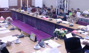 Evaluasi Program dan Anggaran Sekretariat DPRD, Nur Azmi Hasyim Pimpin Rapat Internal Komisi I DPRD Provinsi Riau