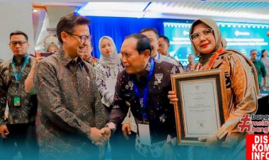 Bupati Rokan Hulu H Sukiman Terima Penghargaan Dari Kemenkes Kategori Puskesmas Pedesaan 