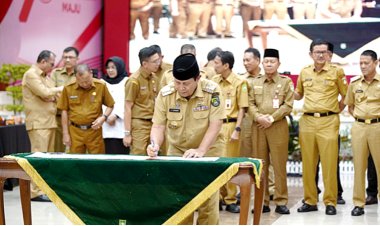 Bupati Rohul Tandatangani Komitmen Percepatan Penurunan Stunting