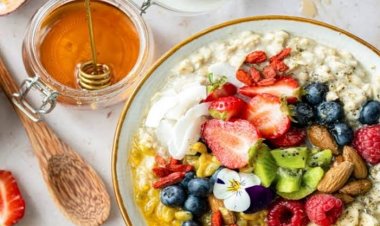 Makan Setelah Jam 5 Sore Ternyata Bisa Berdampak Buruk bagi Kesehatan Lho