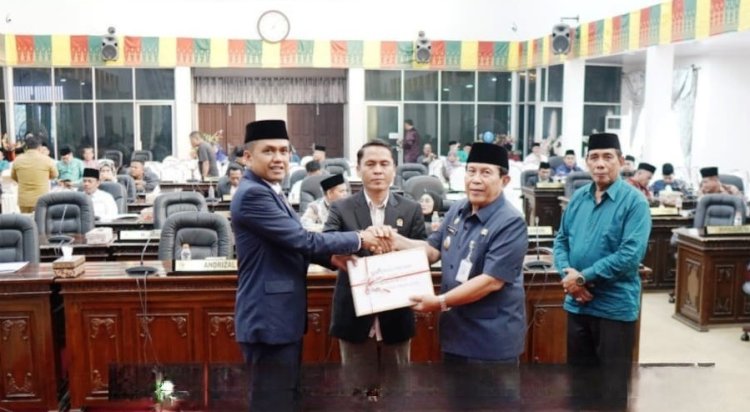 Total Anggaran Rp2,1 Triliun, Bupati Rohul Sampaikan Ranperda Perubahan APBD Rokan Hulu 2024