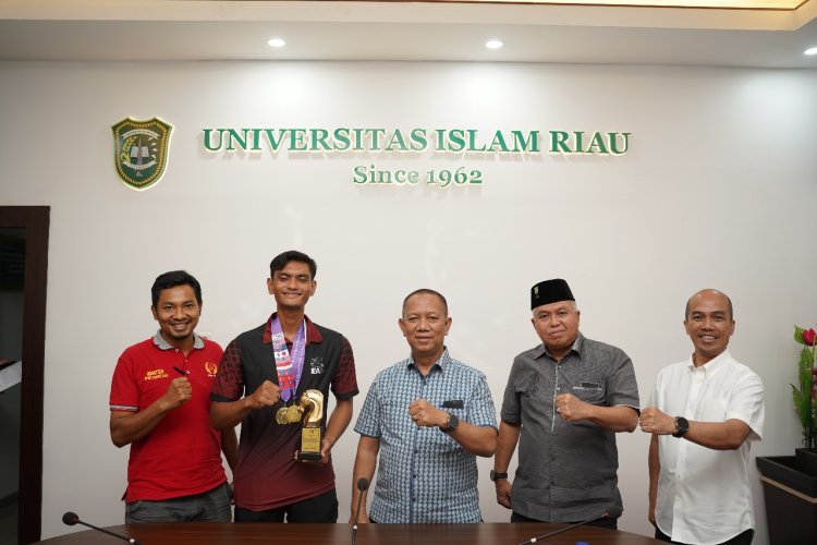 Kemenangan Fadli Sebagai Atlet Horseback Archery di Korsel Diharapkan Jadi Pemantik Semangat Mahasiswa UIR