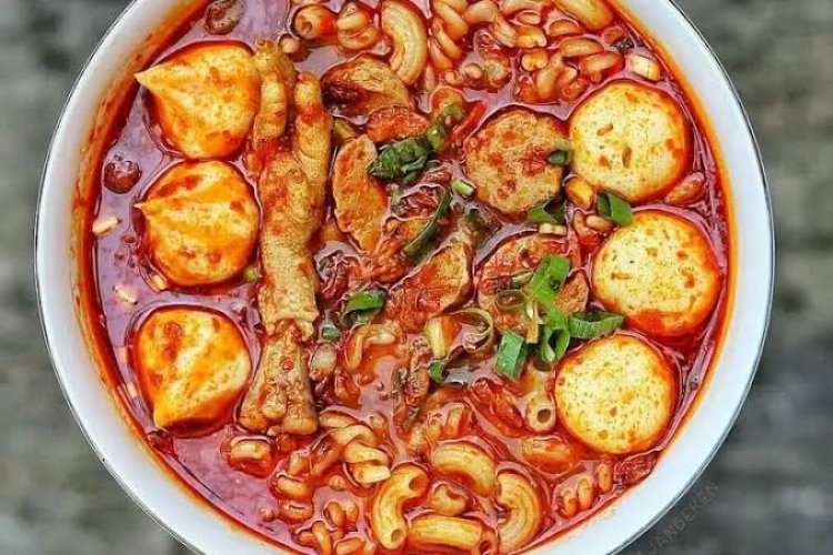 Benarkah Keseringan Makan Seblak Picu Tumor Payudara? Dokter Bilang Gini