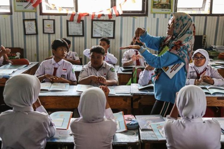 Berapa Hitungan Kenaikan Gaji Guru di 2025?