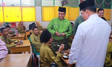 Pelajar di Pekanbaru Dapat Paket Gizi Makan Siang Gratis Mulai Januari 2025