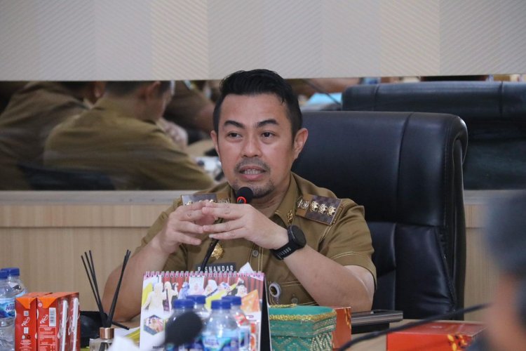 KPK Tangkap Pj Wali Kota Pekanbaru Risnandar Mahiwa dalam Operasi Tangkap Tangan