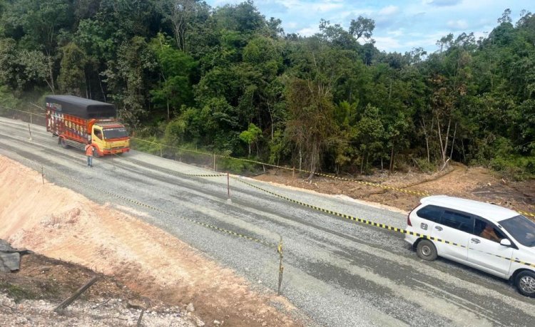 Lalu Lintas Jalan Lintas Riau-Sumbar di Tanjung Alai XIII Koto Kampar Lancar Saat Ujicoba, Masih Sistem Buka Tutup