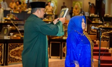 Dilantik Sebagai PAW Anggota DPRD Riau, Magdalisni Resmi Gantikan Kelmi Amri