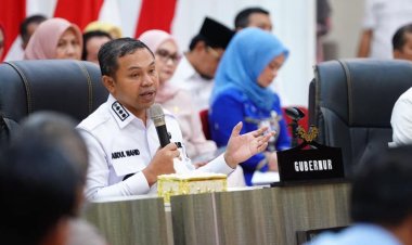 Gubri Abdul Wahid Sampaikan Visi dan Misi RPJPD Riau 2025-2045